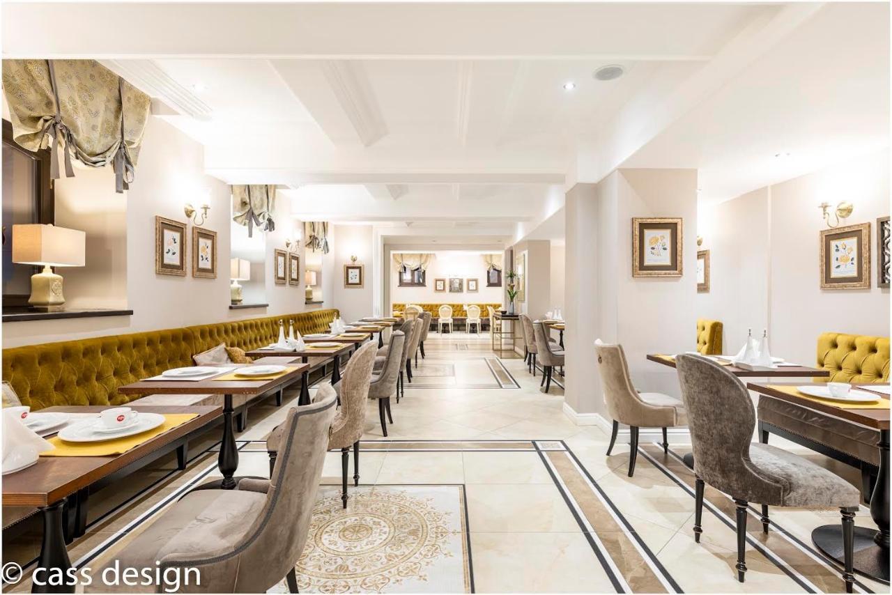 Hotel Versay Бэиле-Еркулане Экстерьер фото