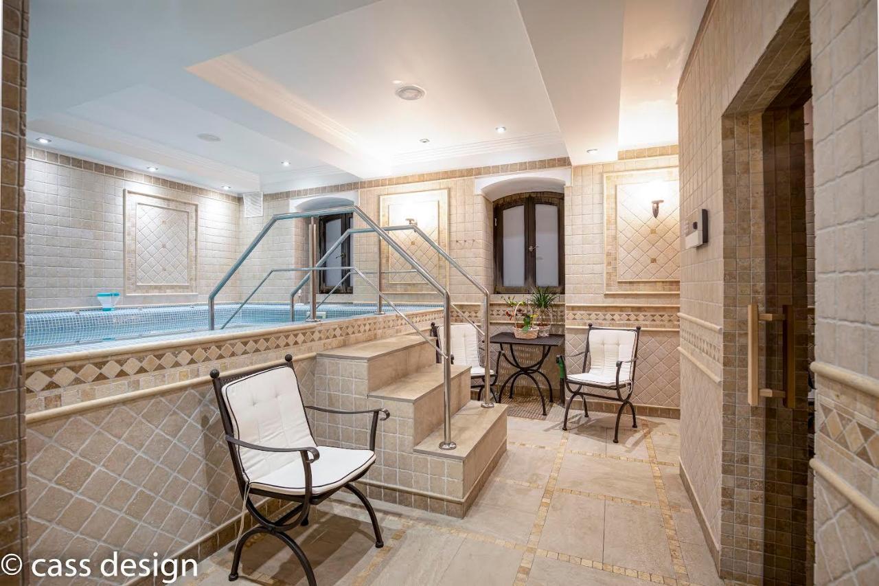 Hotel Versay Бэиле-Еркулане Экстерьер фото